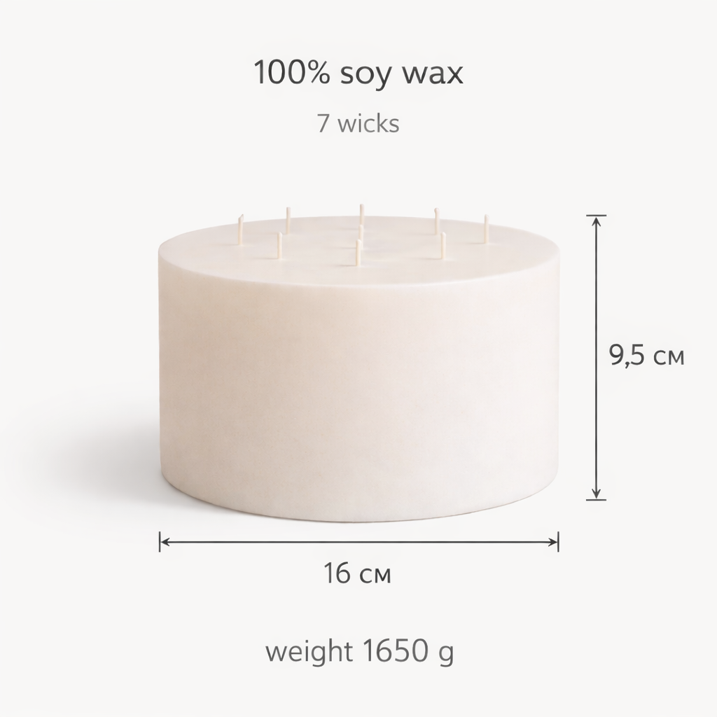 Large 7-wick handmade soy wax candle size guide with 16 cm diameter, 9.5 cm height and 1650 g weight