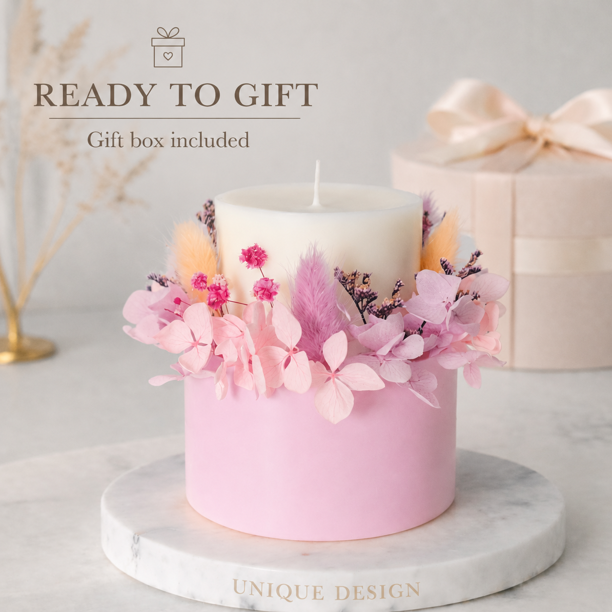 Soft rose signature botanical soy wax candle with gift box included, ready to gift, handmade by Isola Aura Home in Belgium