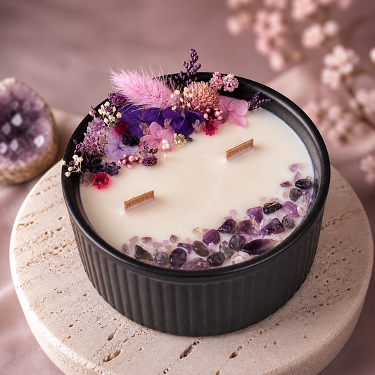 Violet Bloom and Amethyst floral crystal candle with dried flowers and two wooden wicks, handmade by Isola Candles in Belgium